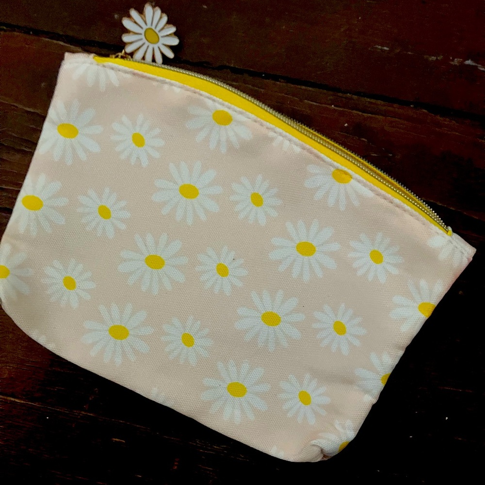 Cosmetic bag